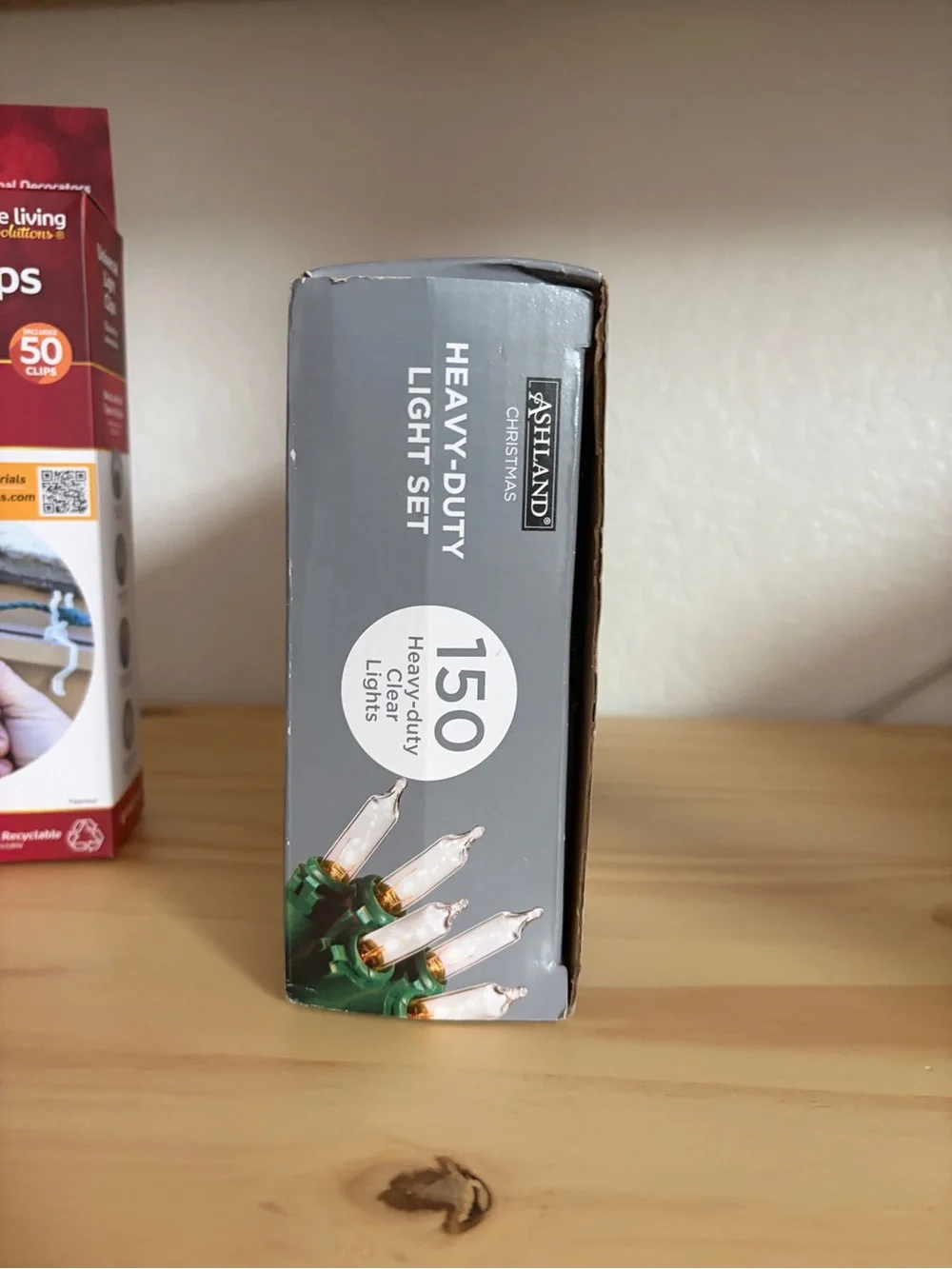 Universal Light Clips & 150-Light Clear Heavy-Duty Set
